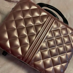 Hard case makeup case